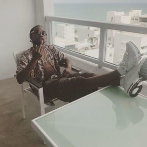 Meet your Posher, Yts